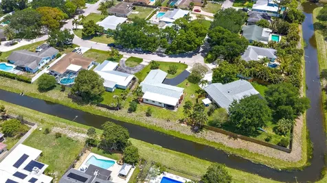 9831 Hyacinth Circle S Palm Beach Gardens FL 33410