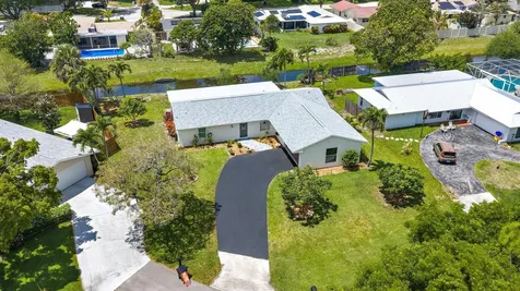 9831 Hyacinth Circle S Palm Beach Gardens FL 33410