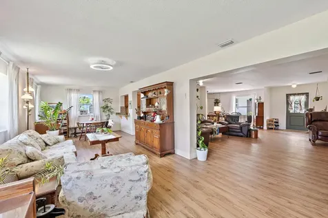 9831 Hyacinth Circle S Palm Beach Gardens FL 33410