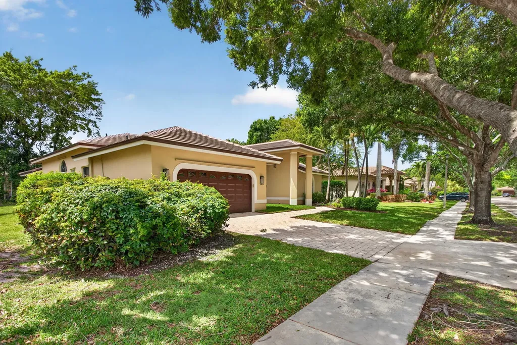 7235 NW 63rd Terrace Parkland FL 33067