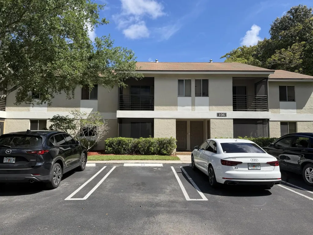 106 Gardens Drive Pompano Beach FL 33069