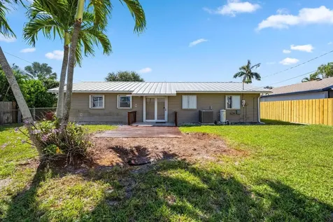 8053 SE Carlton Street Hobe Sound FL 33455