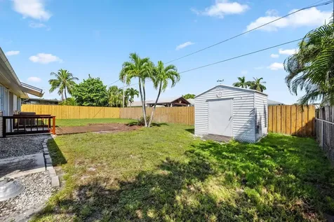 8053 SE Carlton Street Hobe Sound FL 33455