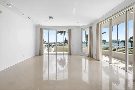 2650 Lake Shore Drive Riviera Beach FL 33404