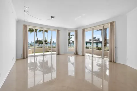 2650 Lake Shore Drive Riviera Beach FL 33404