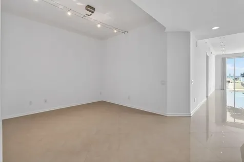 2650 Lake Shore Drive Riviera Beach FL 33404