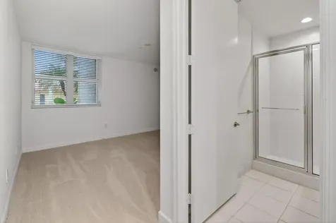 2650 Lake Shore Drive Riviera Beach FL 33404