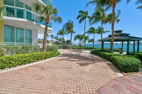 2650 Lake Shore Drive Riviera Beach FL 33404