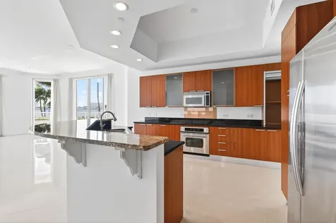2650 Lake Shore Drive Riviera Beach FL 33404