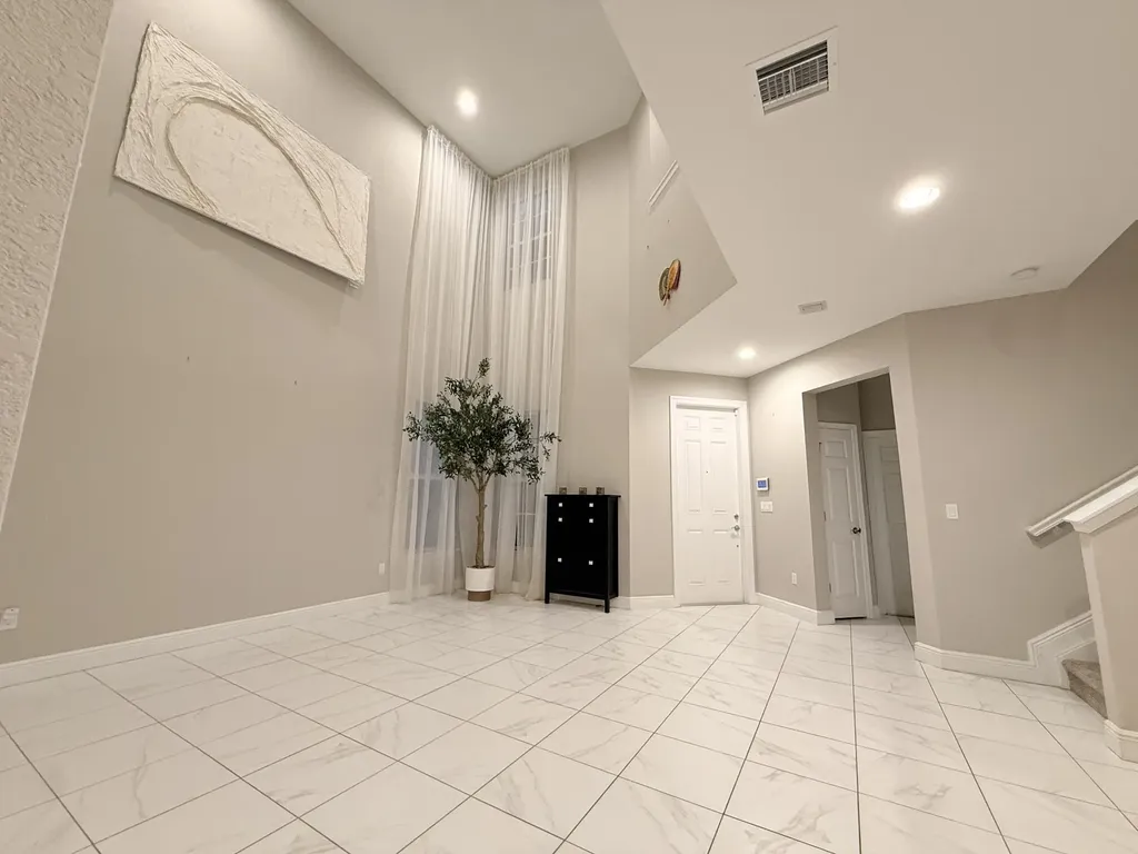 1616 NW Cataluna Circle Port St Lucie FL 34986