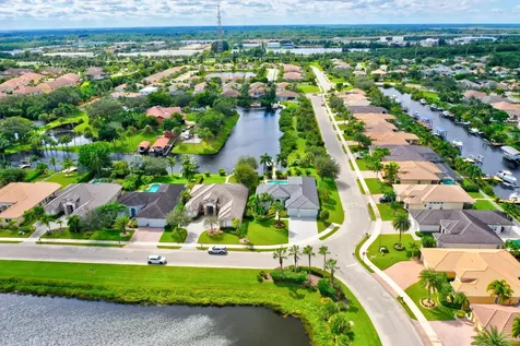 7186 SW Quiet River Court Stuart FL 34997