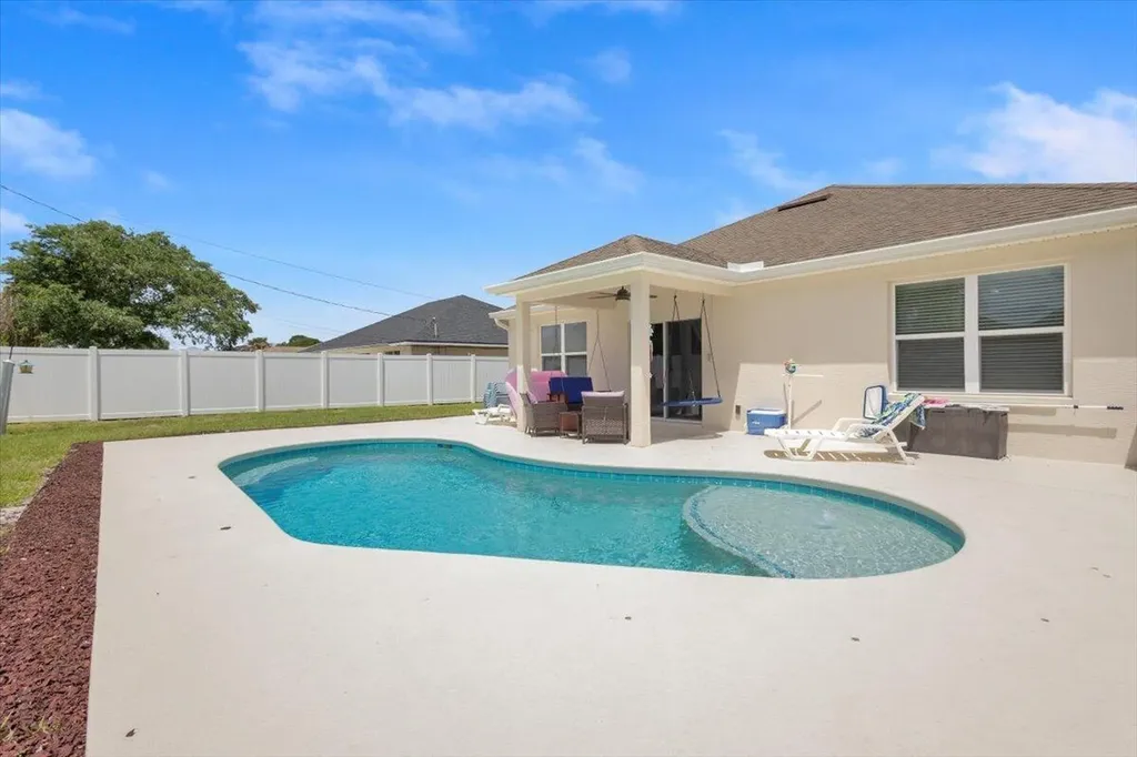 1532 SW Birkey Avenue Port St Lucie FL 34953