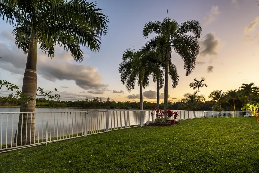 16446 Erie Place Davie FL 33331