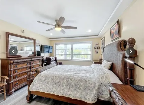 460 Paradise Isle Boulevard Hallandale Beach FL 33009