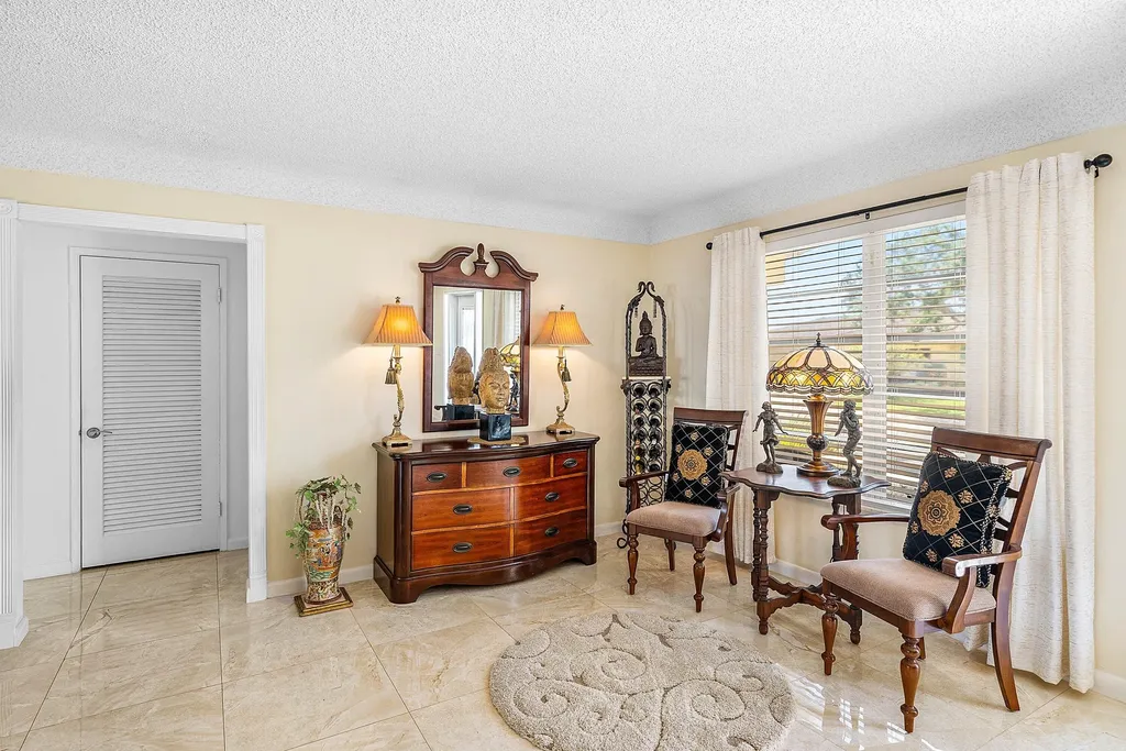 2741 NE 52nd Street Lighthouse Point FL 33064