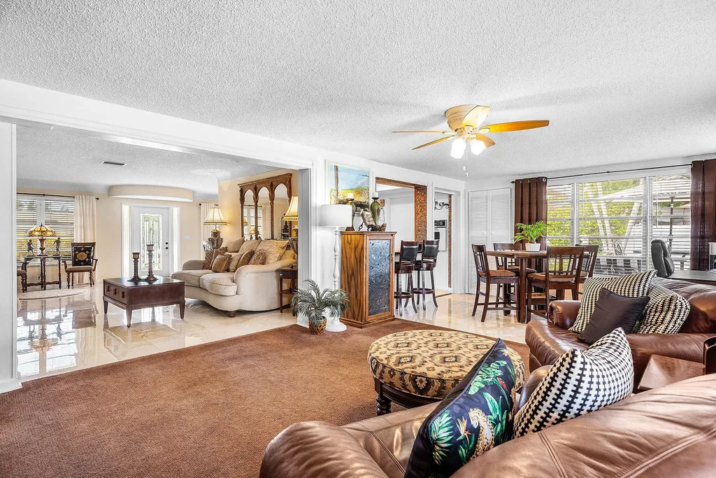 2741 NE 52nd Street Lighthouse Point FL 33064