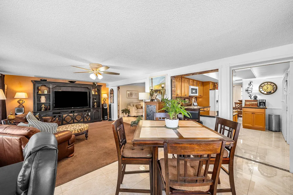 2741 NE 52nd Street Lighthouse Point FL 33064
