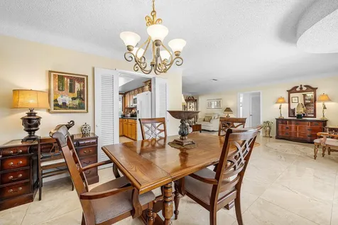 2741 NE 52nd Street Lighthouse Point FL 33064