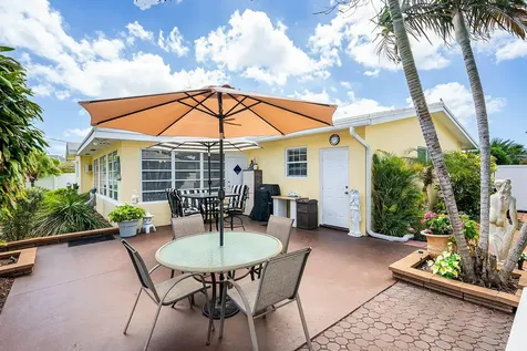 2741 NE 52nd Street Lighthouse Point FL 33064