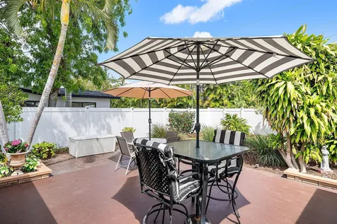 2741 NE 52nd Street Lighthouse Point FL 33064