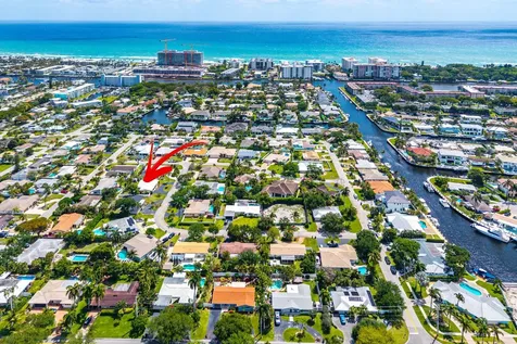 2741 NE 52nd Street Lighthouse Point FL 33064