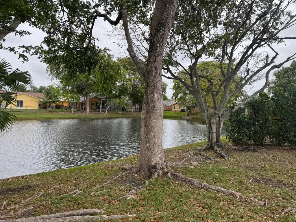 9335 NW 53rd Street Sunrise FL 33351