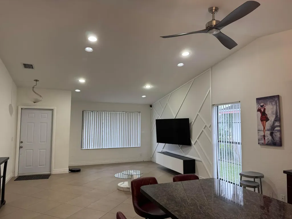 9335 NW 53rd Street Sunrise FL 33351
