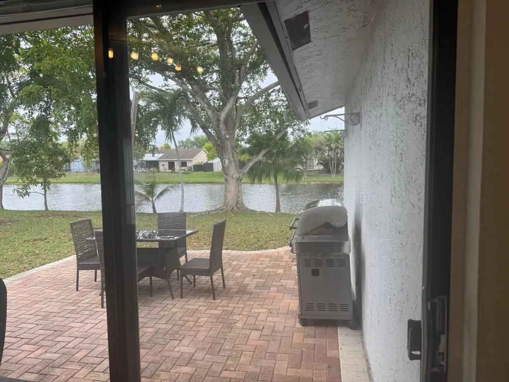 9335 NW 53rd Street Sunrise FL 33351