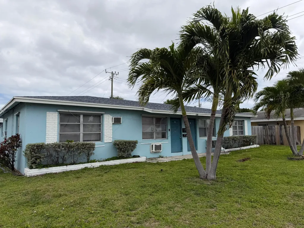 520 W Blue Heron Boulevard Riviera Beach FL 33404