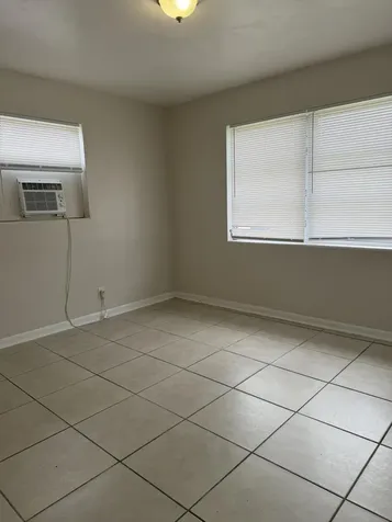 520 W Blue Heron Boulevard Riviera Beach FL 33404