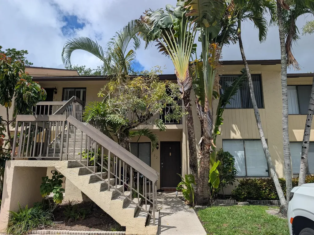 21951 Soundview Terrace Boca Raton FL 33433
