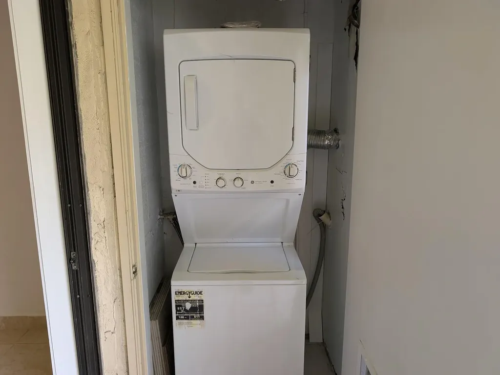 21951 Soundview Terrace Boca Raton FL 33433