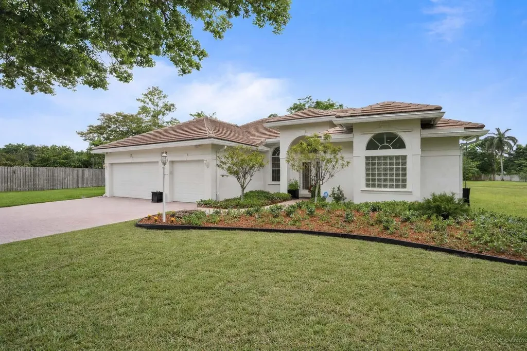 16245 Seneca Circle Davie FL 33331