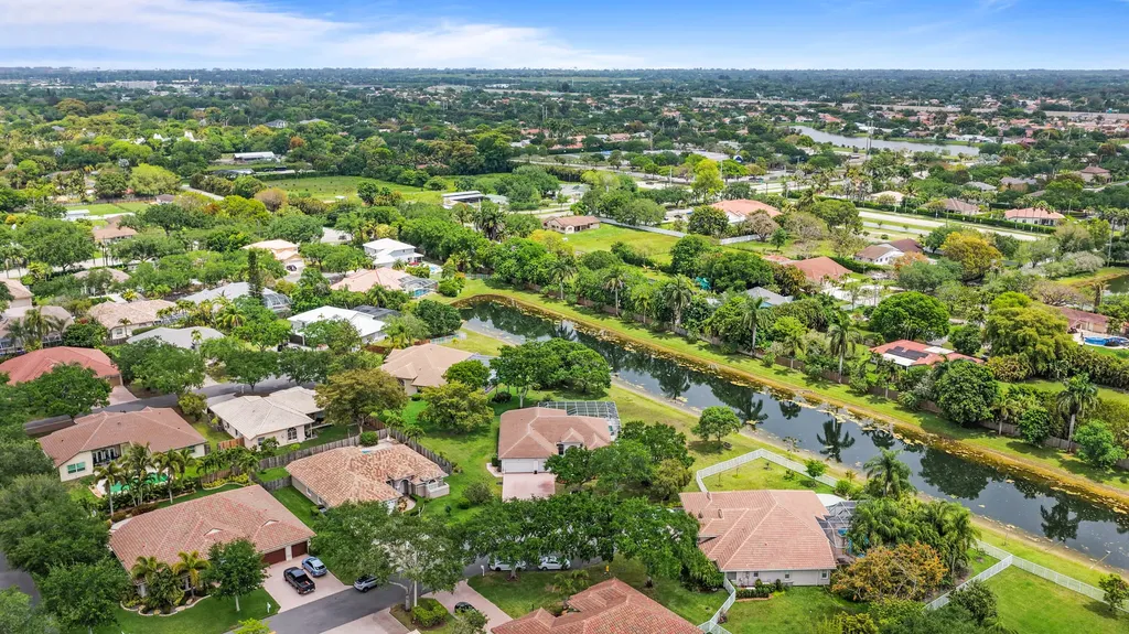 16245 Seneca Circle Davie FL 33331