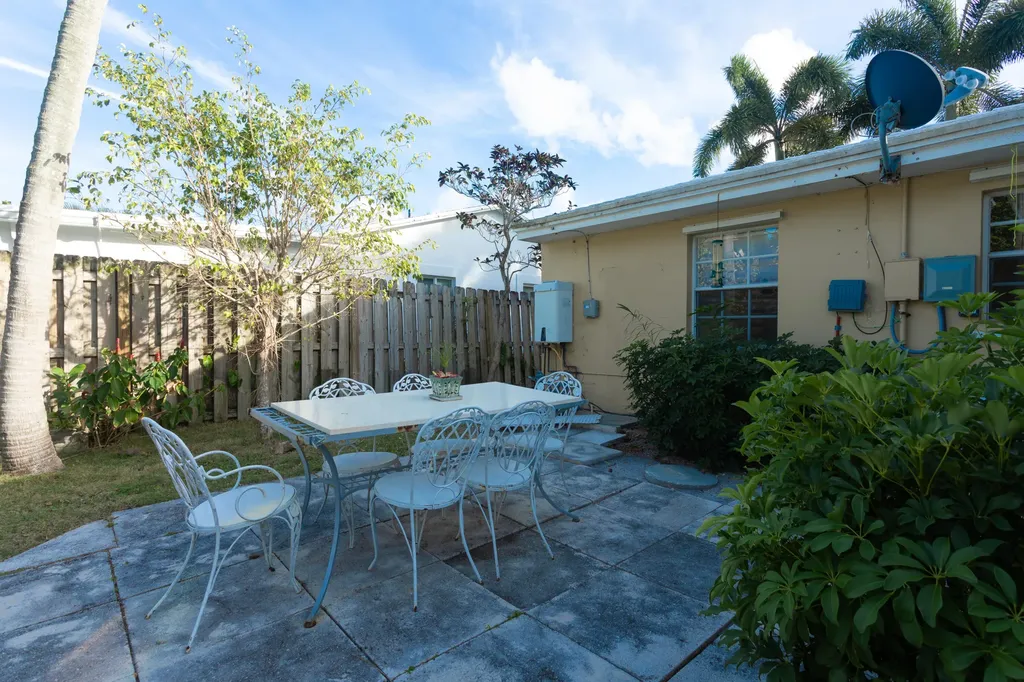 245 Cortez Road West Palm Beach FL 33405