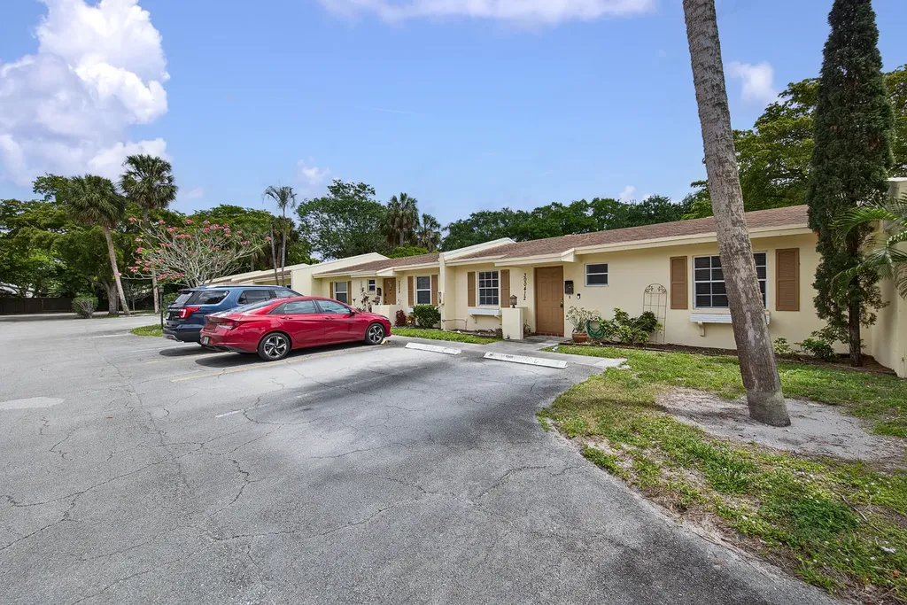 3004 NW 69th Court Fort Lauderdale FL 33309