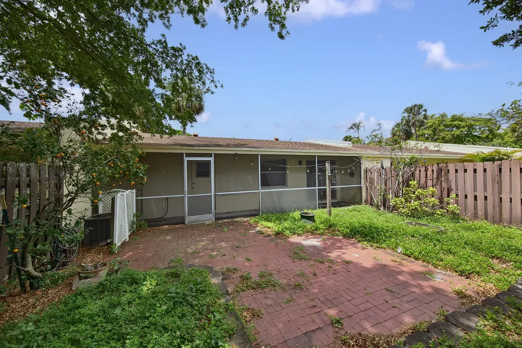 3004 NW 69th Court Fort Lauderdale FL 33309