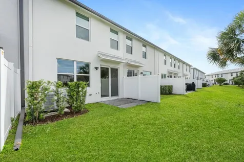 5661 Mentmore Drive Mangonia Park FL 33407