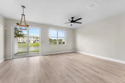 5661 Mentmore Drive Mangonia Park FL 33407