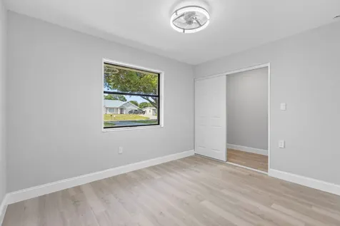 7205 Lakeland Boulevard Fort Pierce FL 34951