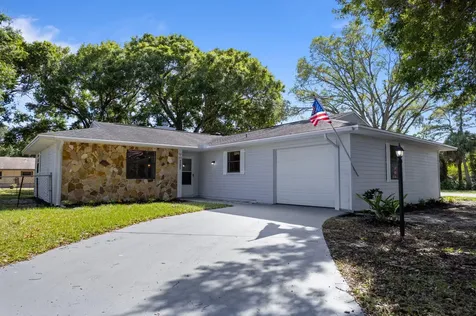 7205 Lakeland Boulevard Fort Pierce FL 34951