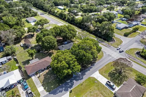 7205 Lakeland Boulevard Fort Pierce FL 34951