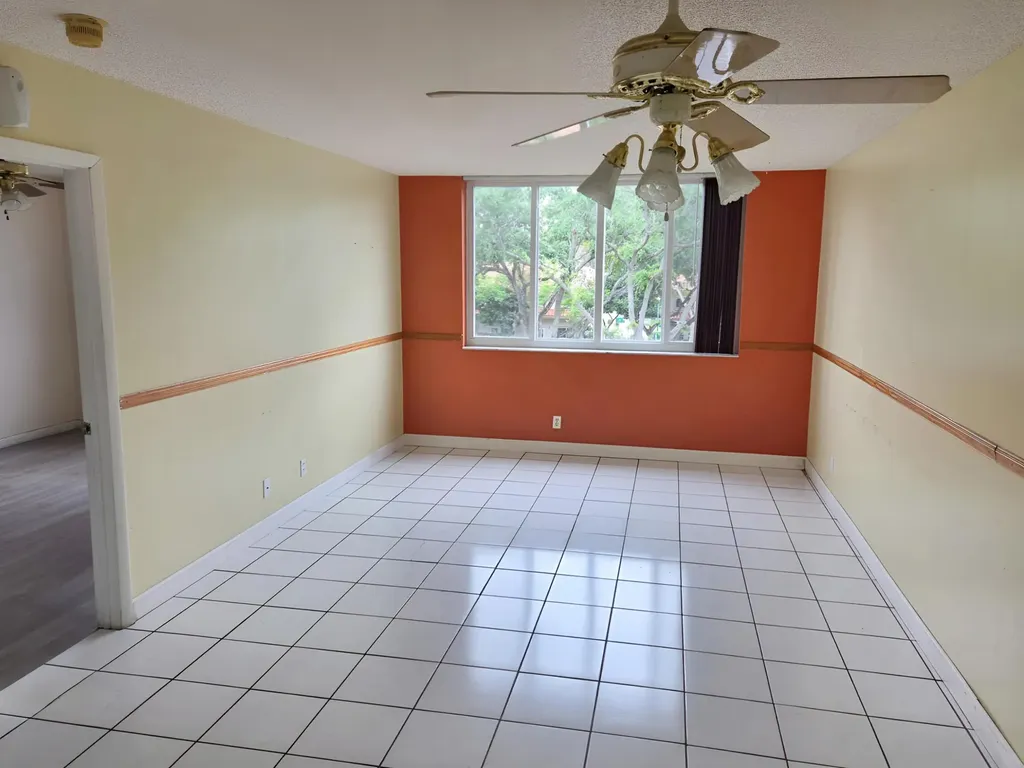 3253 Riverside Drive Coral Springs FL 33065
