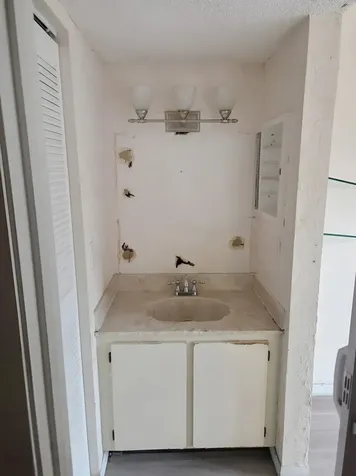3253 Riverside Drive Coral Springs FL 33065