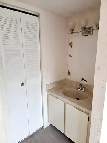 3253 Riverside Drive Coral Springs FL 33065