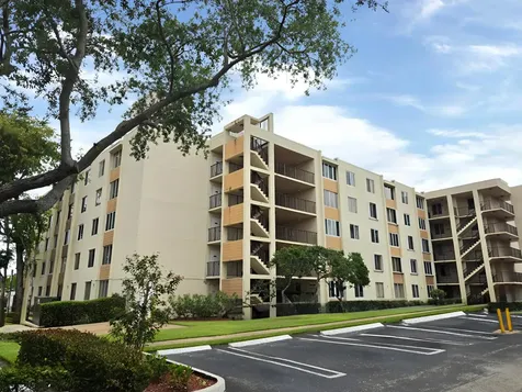 3253 Riverside Drive Coral Springs FL 33065