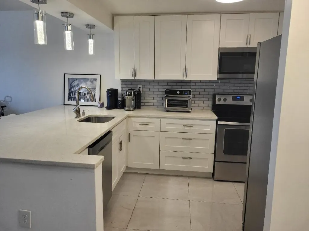 550 Bayshore Drive Fort Lauderdale FL 33304