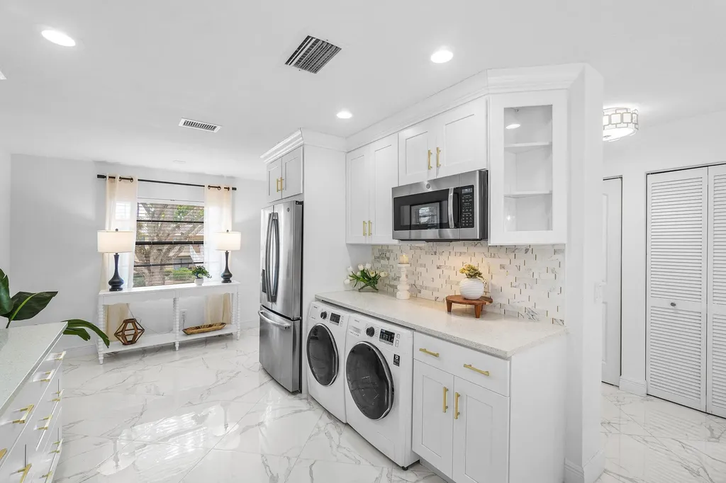 15 Westgate Lane Boynton Beach FL 33436