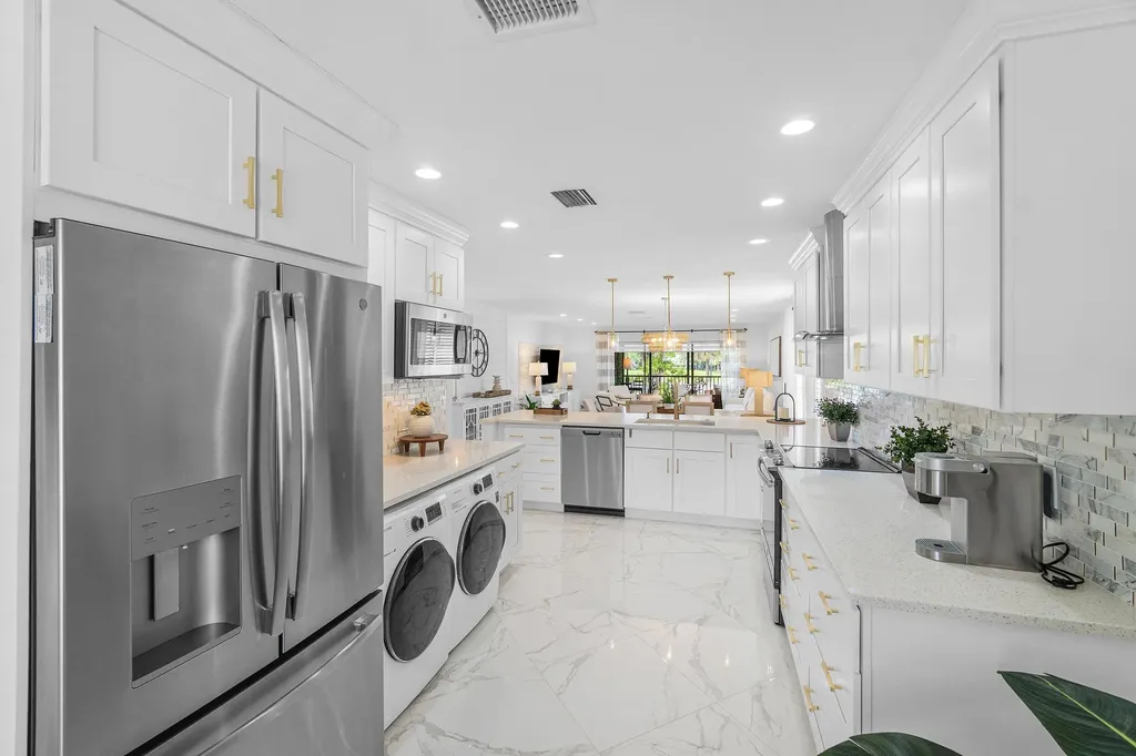 15 Westgate Lane Boynton Beach FL 33436
