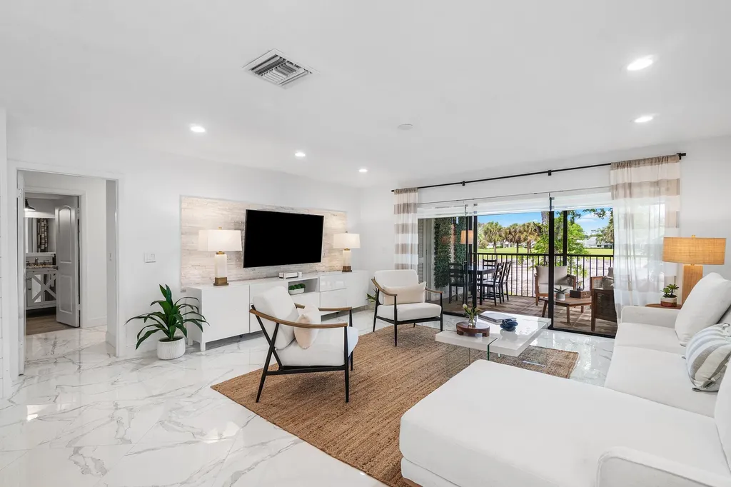 15 Westgate Lane Boynton Beach FL 33436